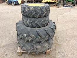 Full set of Fruit Tractor Wheels & Tyres