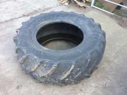 540/65R28